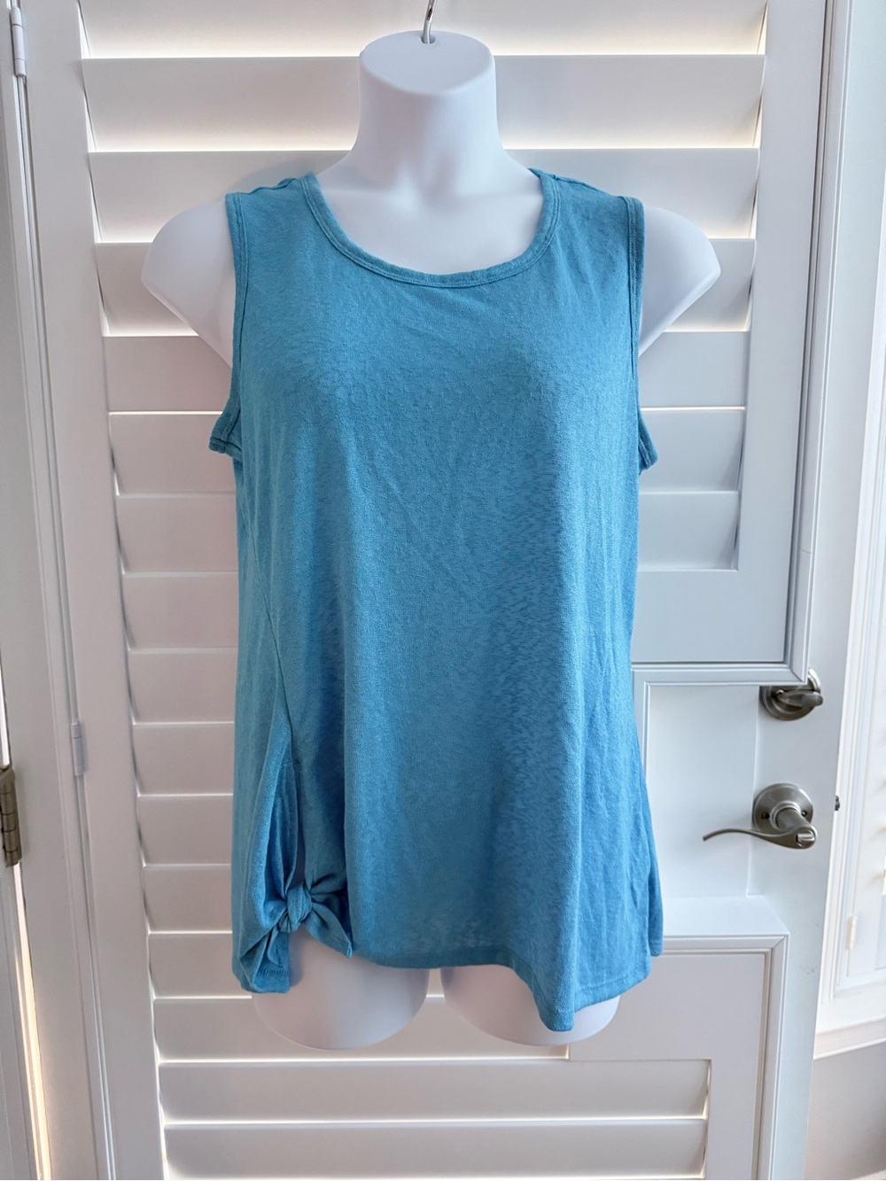 Blue Cato Sleeveless Tie-Hem Women's Tank Top